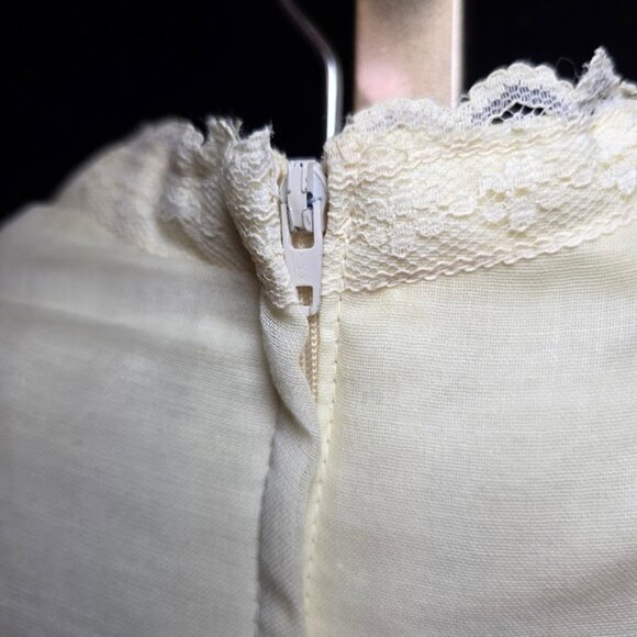 Vintage 1970s Gunne Sax by Jessica McClintock Lace Maxi Dress 5 - Picture 14 of 16